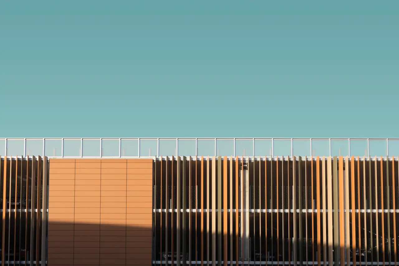 Temporary art-direction image: Architectural establishing view